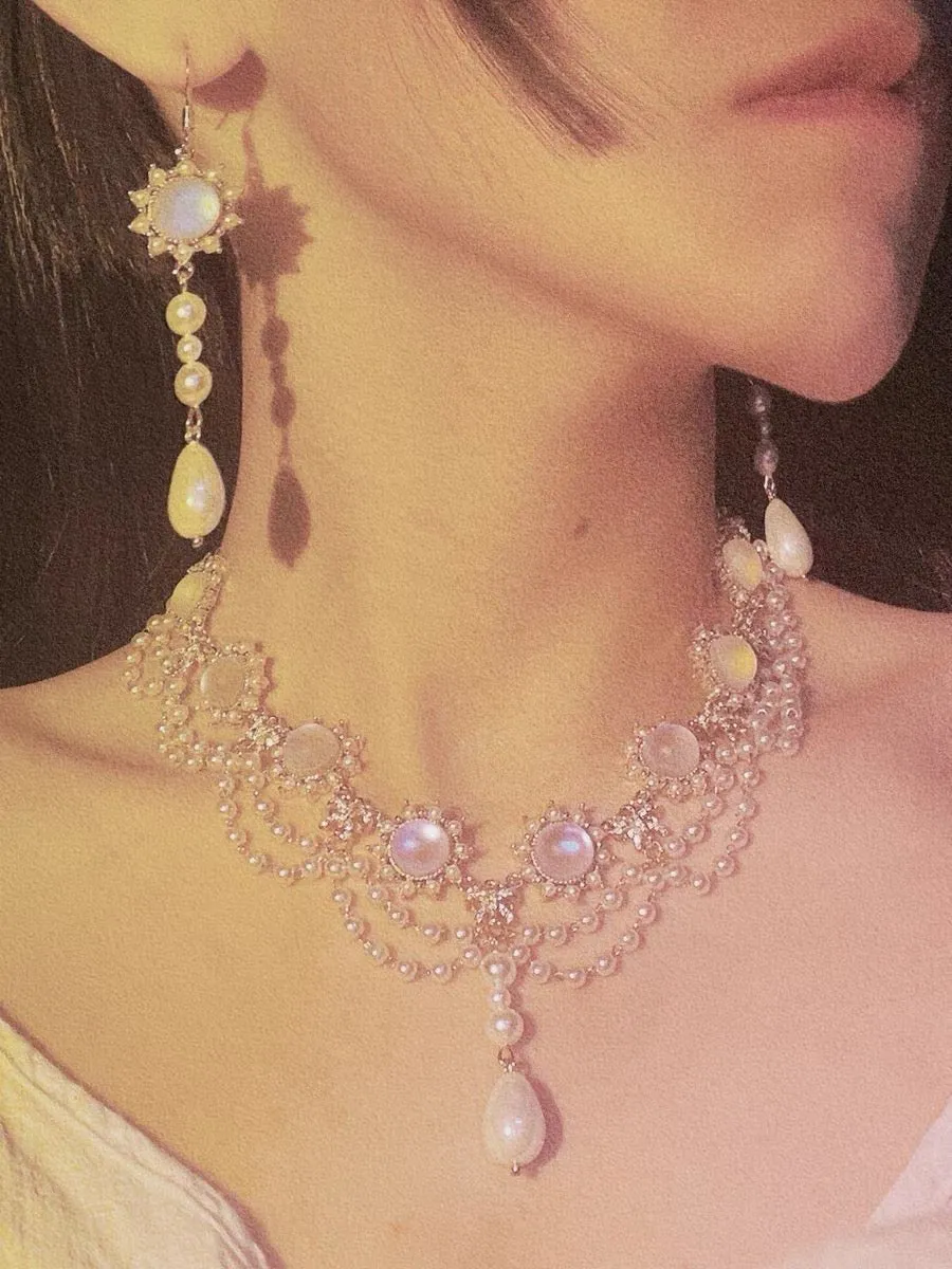 Bridgeton Daphne Handmade Quinceanera Pearl Necklace With Moonstone - Regency Era Style Single-strand