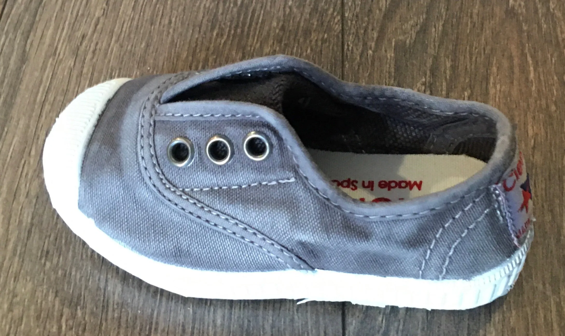 Cienta Slip on Sneakers. Made in Spain.