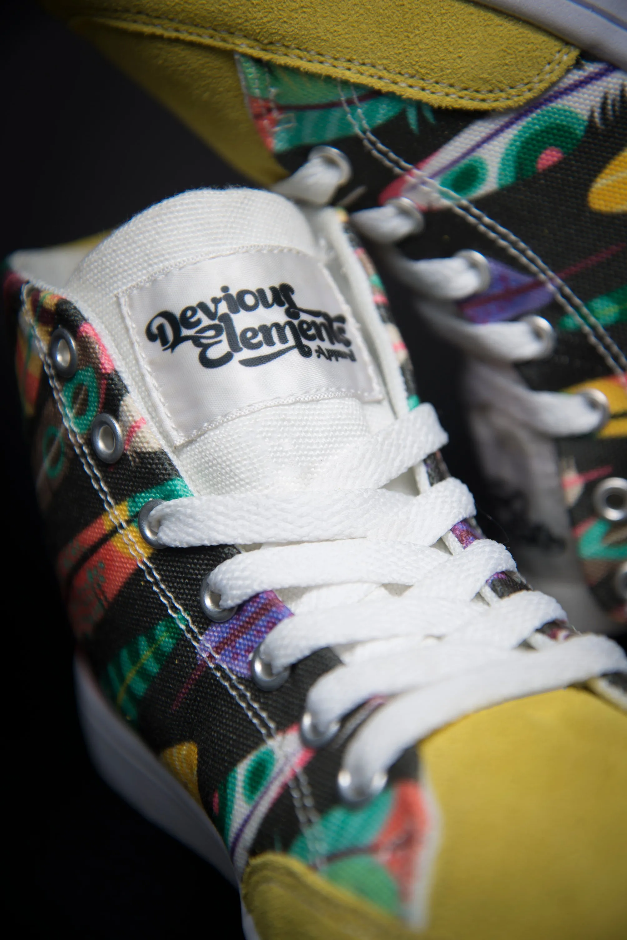 Colorful Feathers Print Canvas Hi-Top Ladies Sneakers
