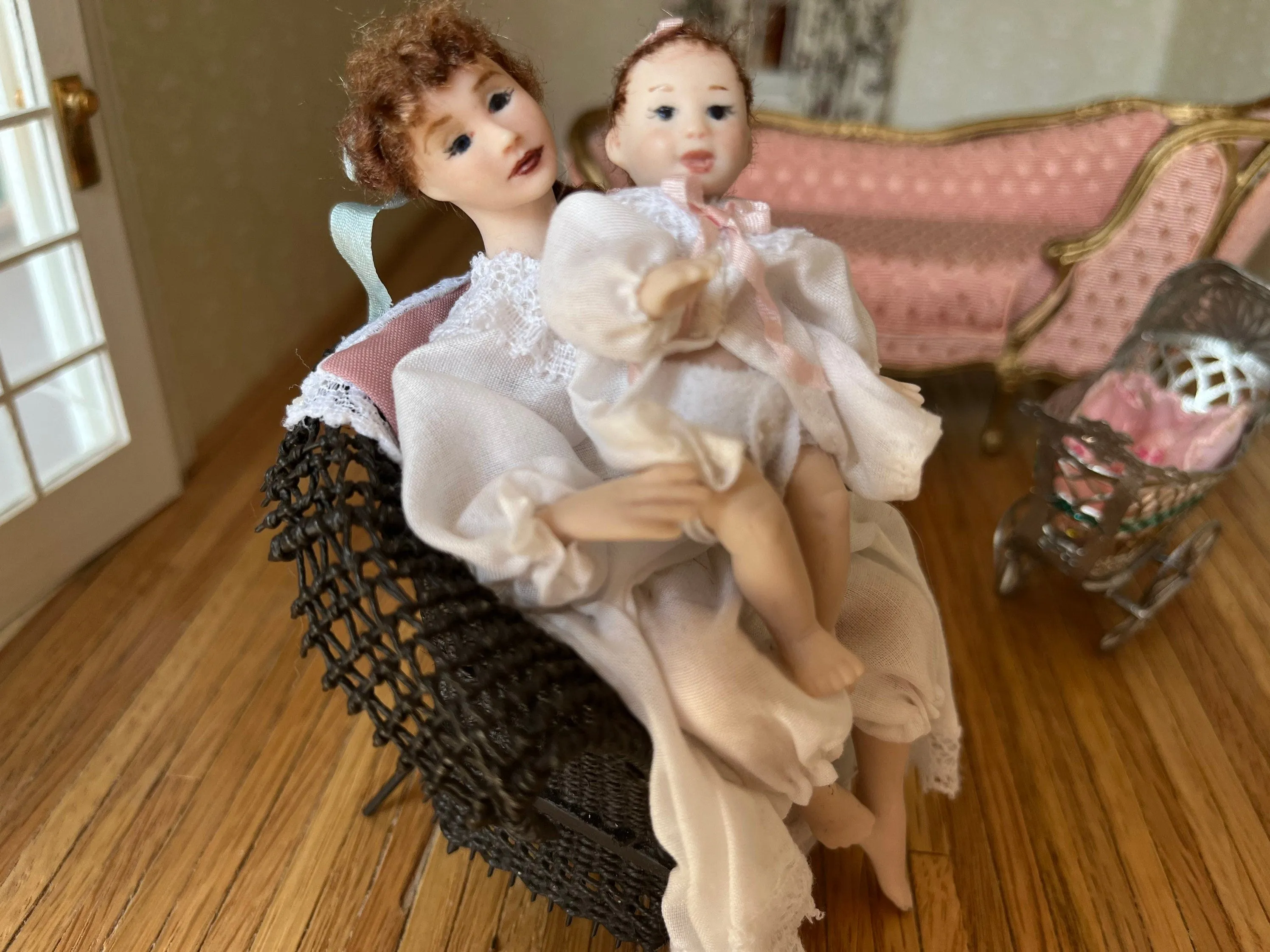 Dollhouse Miniatures~ Signed MT BT 1999 Mother & Baby Doll in Brown Wicker Chair