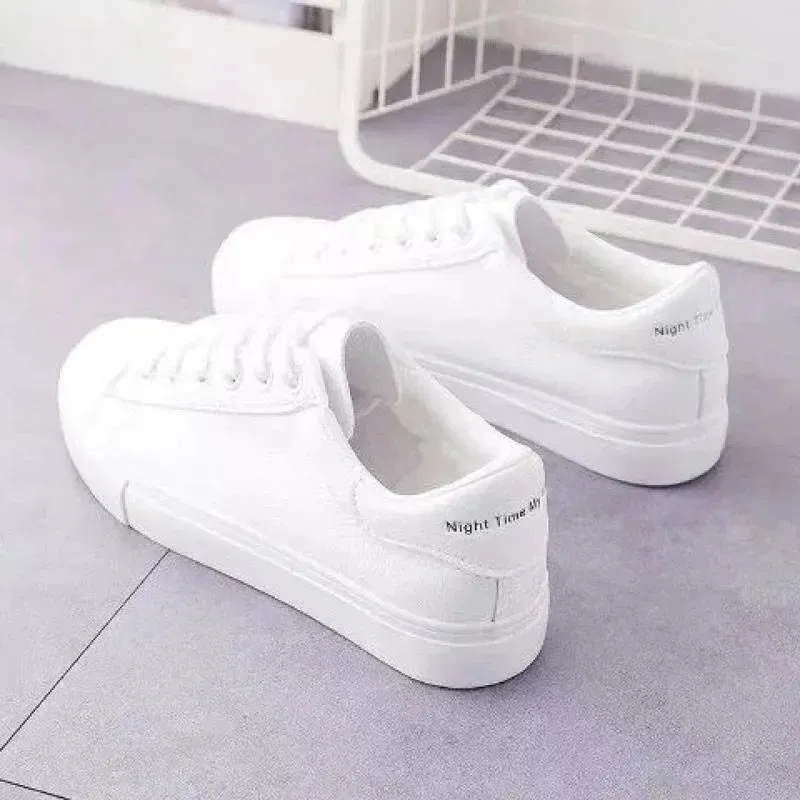 Elara - Fashionable Lace-Up Platform Sneakers for Women
