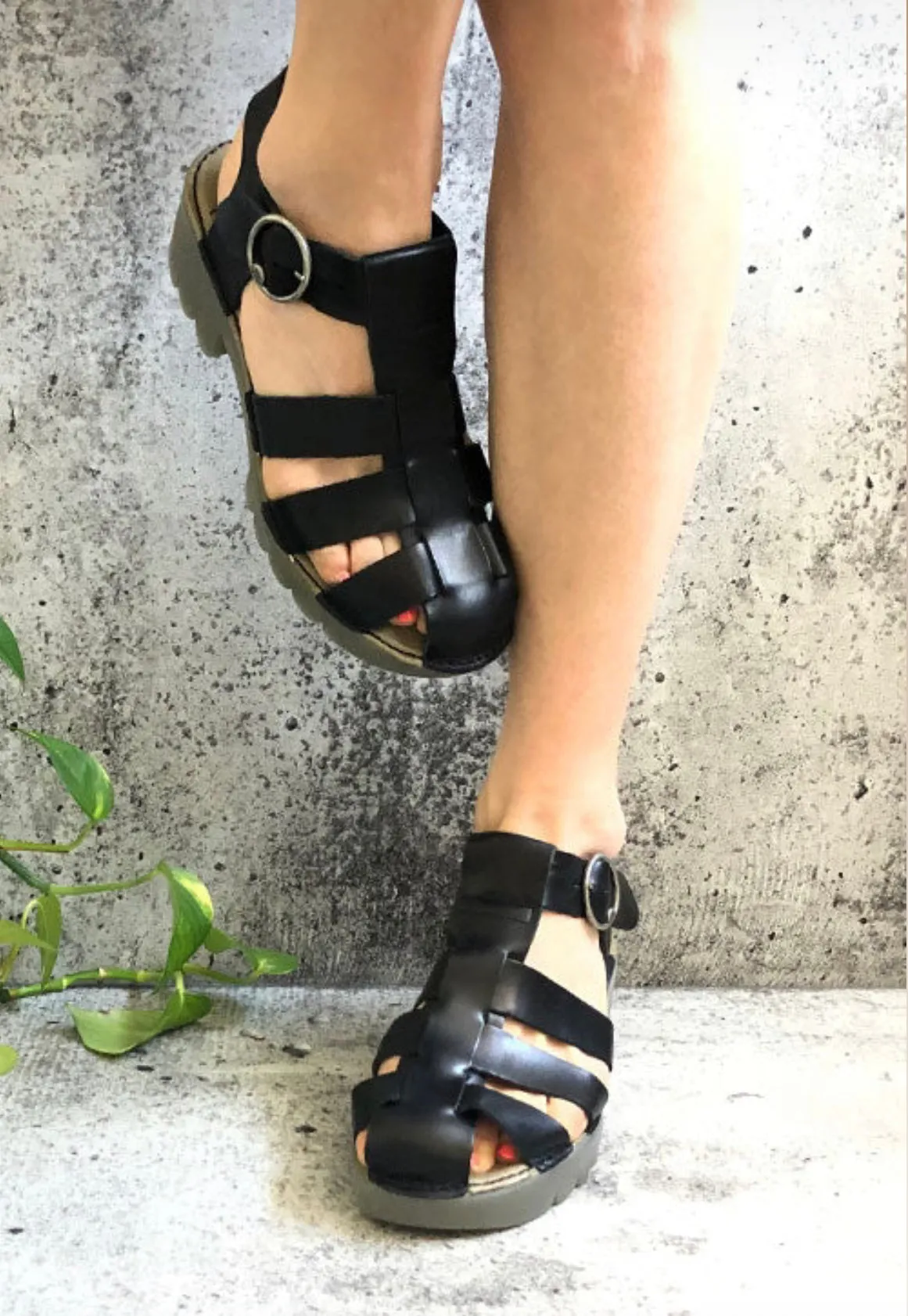 Fly London Emme511Fly Black Bridle Sandal Made In Portugal