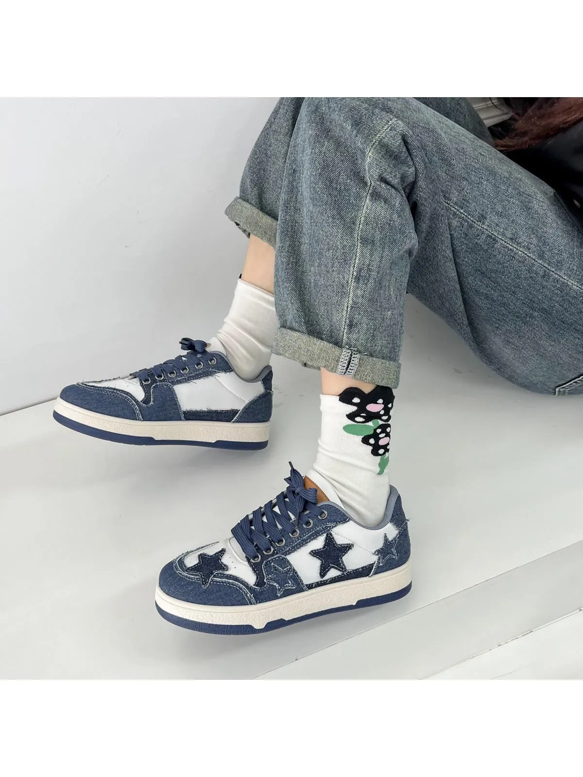New Artistic Style Star Pattern Canvas Shoes for Women