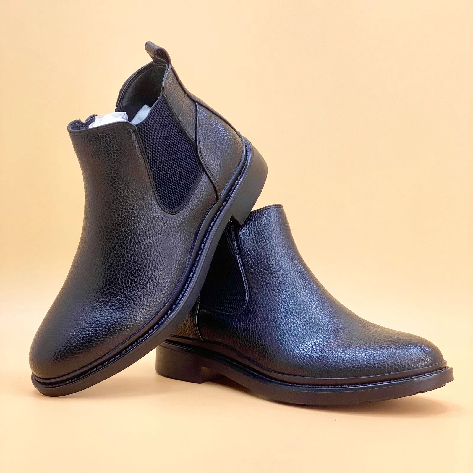 NEW ,  MEN BOOTS  M926 , MADE IN CHINA