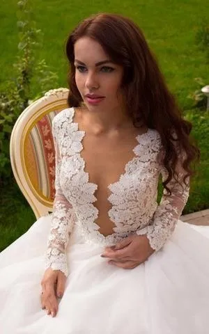Princess A-Line V-Neck Tulle Ivory Long Sleeves Ball Gown Wedding Dresses PFW0134