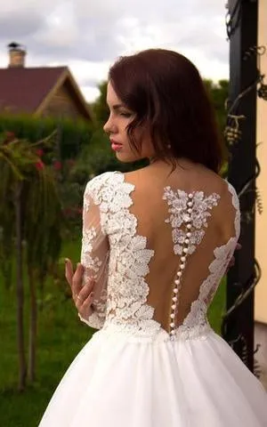 Princess A-Line V-Neck Tulle Ivory Long Sleeves Ball Gown Wedding Dresses PFW0134