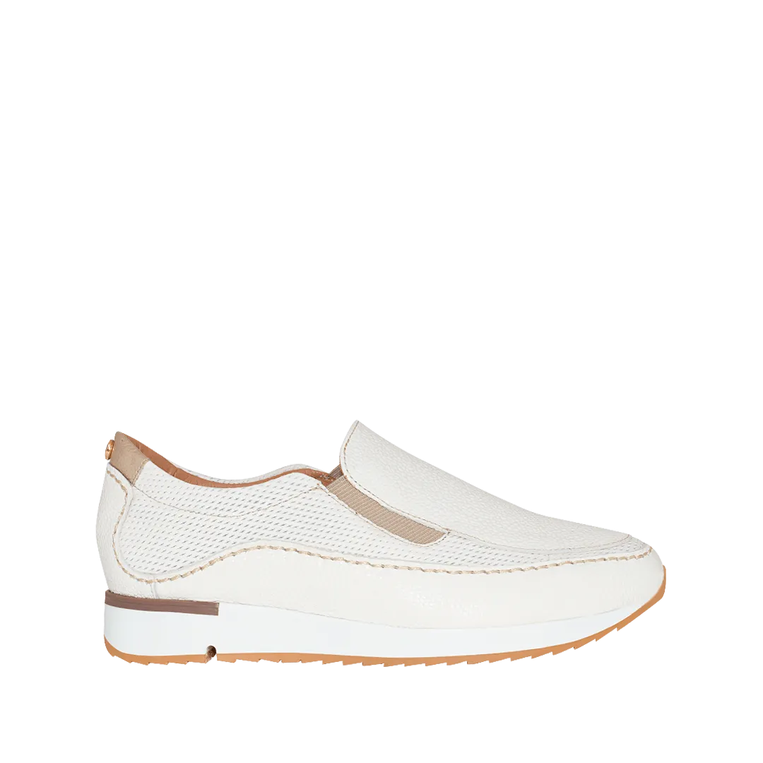 Pure white leather sneakers with embossed elastic detailing