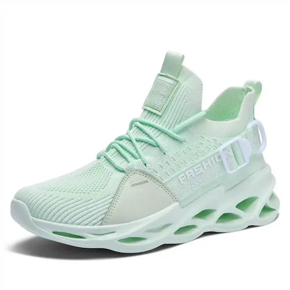 Size 36 Non-Slip Dark Luxury Sneakers for Running, Basketball, and Skateboarding - Wide Fit Designer Sports Footwear for Men