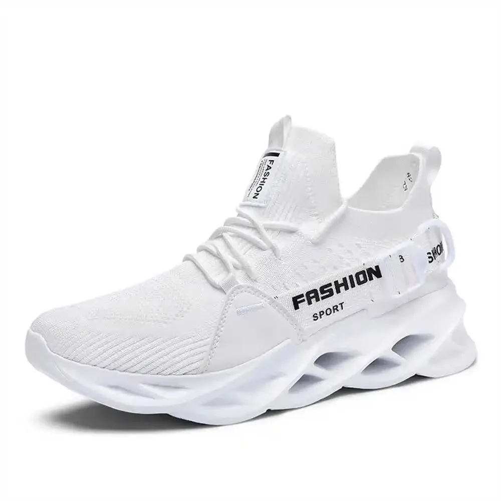 Size 36 Non-Slip Dark Luxury Sneakers for Running, Basketball, and Skateboarding - Wide Fit Designer Sports Footwear for Men