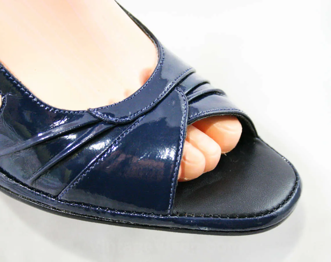 Size 9 Navy Blue Sandals - Never Worn - Sexy 1970s Shoes - Late 70s Heels - Asymmetric - Peep Toe - Hush Puppies - Deadstock - 43286-1