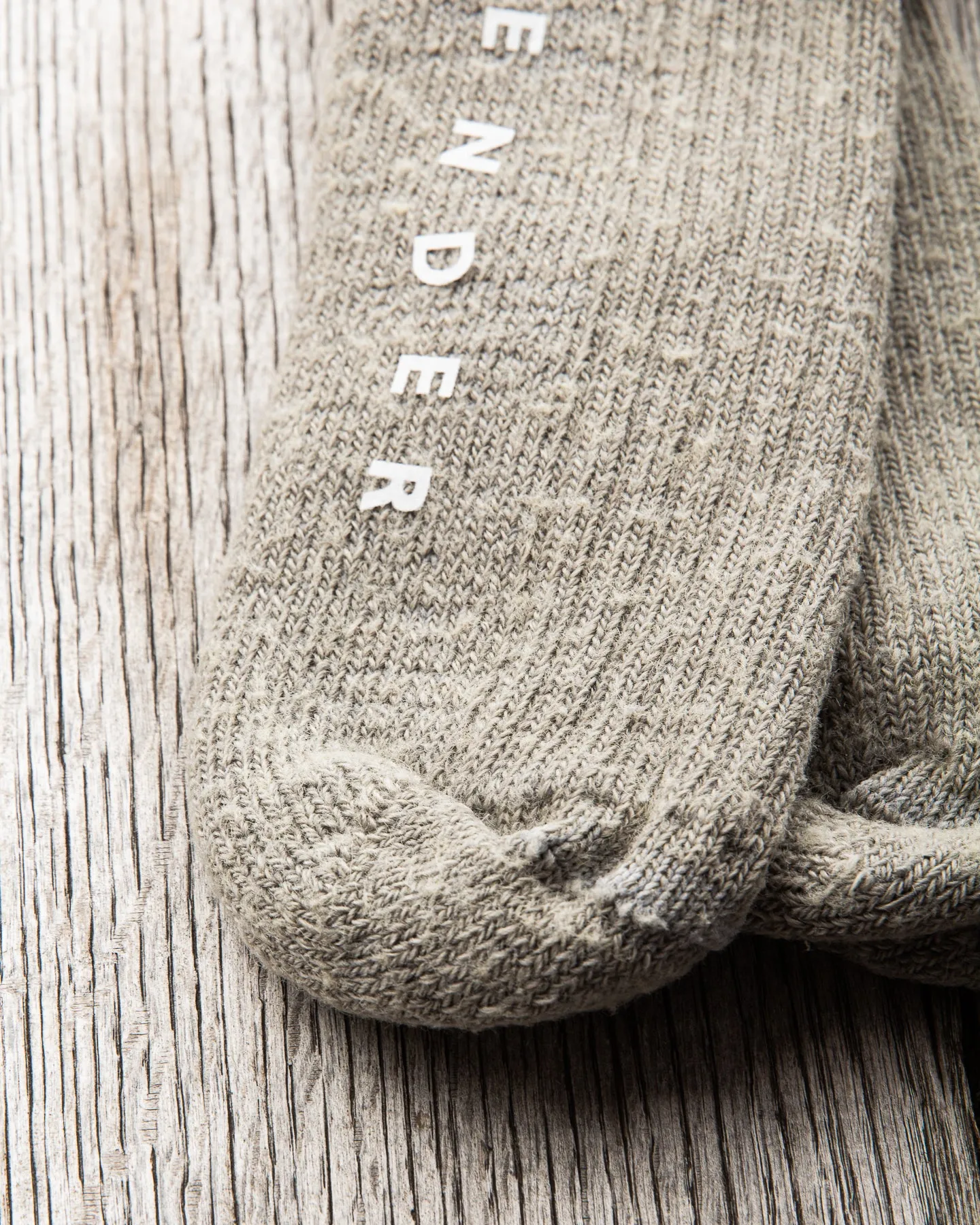 Tender Wool Rib Socks Indian Black Dyed