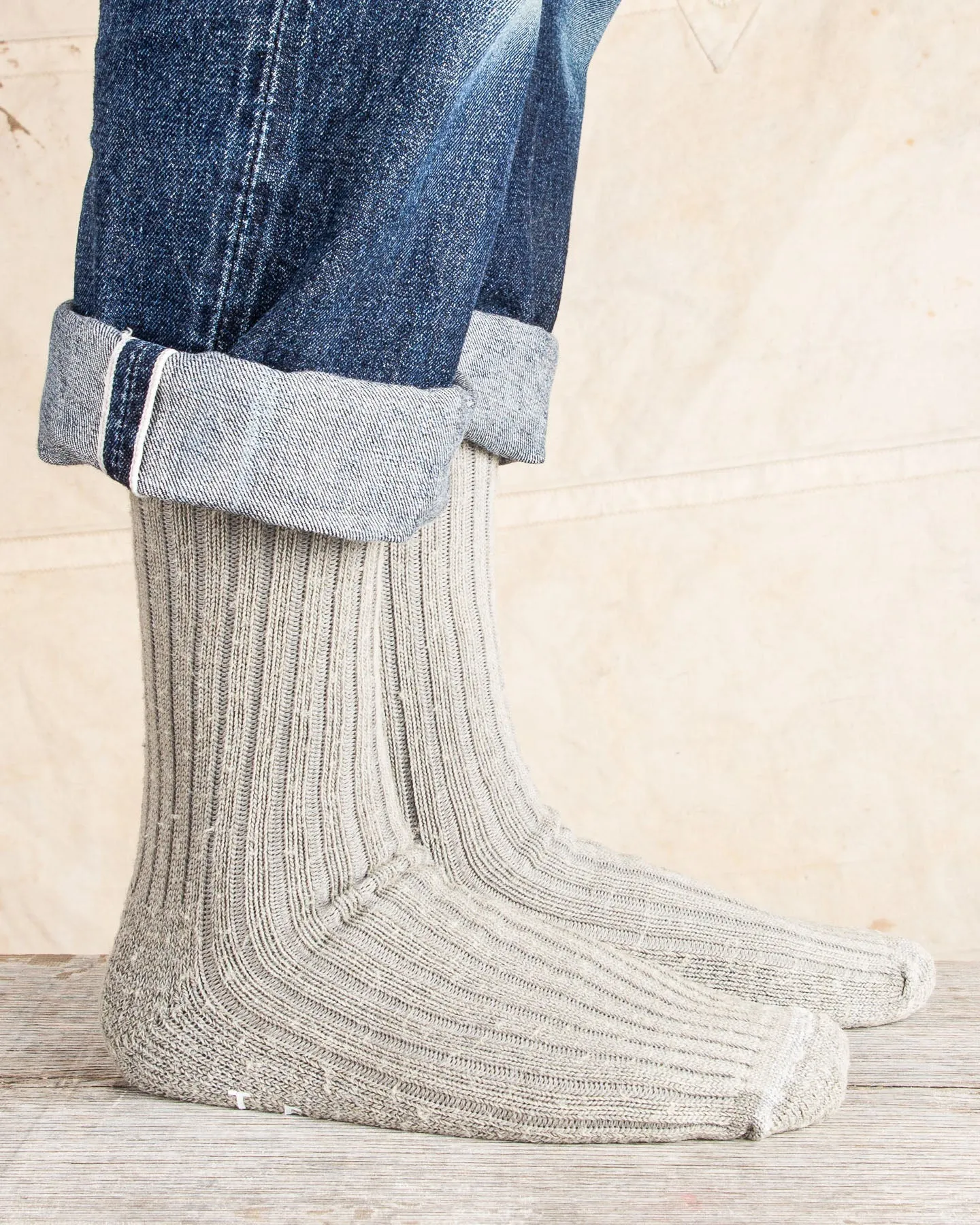 Tender Wool Rib Socks Indian Black Dyed