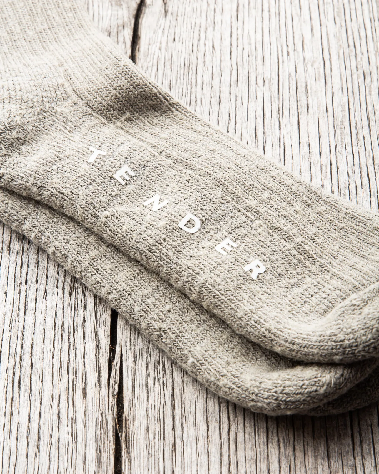 Tender Wool Rib Socks Indian Black Dyed