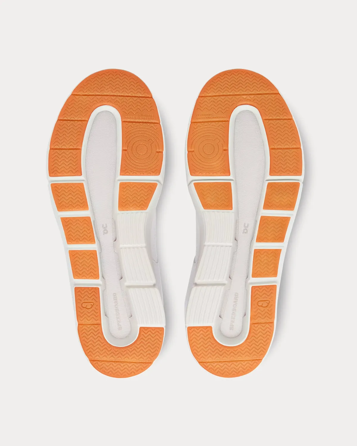 The Rodger Clubhouse Mid White / Sand Mid Top Sneakers