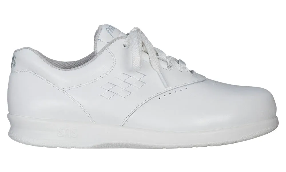 Women's Free Time Walking Shoe in White White