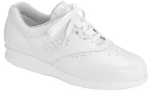 Women's Free Time Walking Shoe in White White